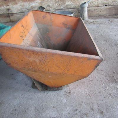 G-38  METAL BUCKET ATTACHMENT