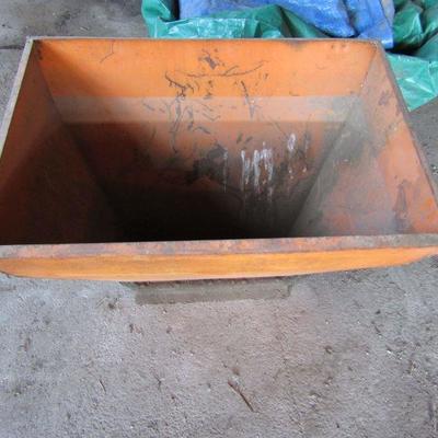 G-38  METAL BUCKET ATTACHMENT