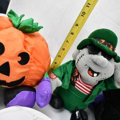 9 pc Soft Halloween Decor: 5 stuffed animals & 4 windsocks