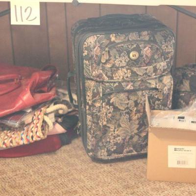 Lot 112 Suitcases, Travel Bags & Space Saver Bags