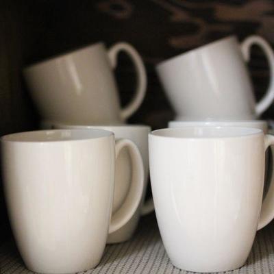 Lot 160 Huge Coffee/Tea Mug Lot - Corelle Set
