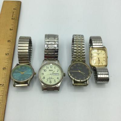 4 Vintage Mens Watches *NOT RUNNING*