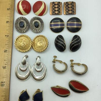 10 Pairs of Earrings