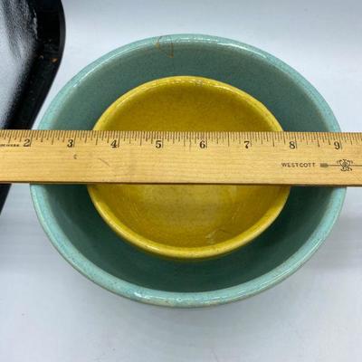 Pair of McCoy Speckled Beehive Rings Mixing Bowls