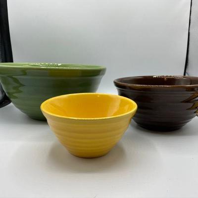 Vintage Bauer Beehive Ring Ware Mixing Bowl Set