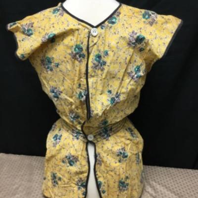 Full Apron Yellow with Blue Flowers