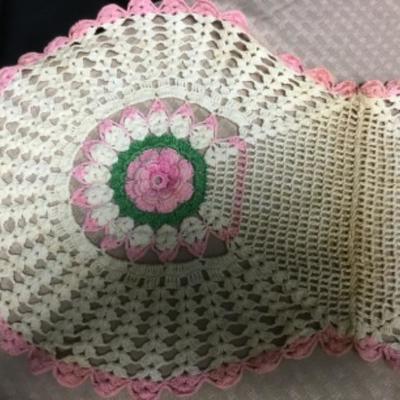 Crochet Dollie pink roses 