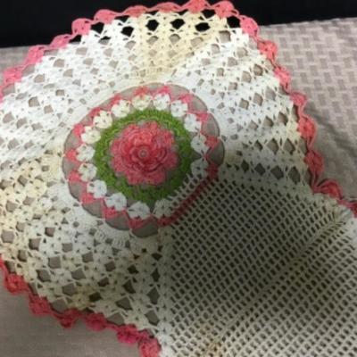 Crochet Dollie pink roses 