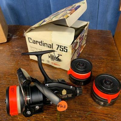 #303 Vintage Cardinal 755