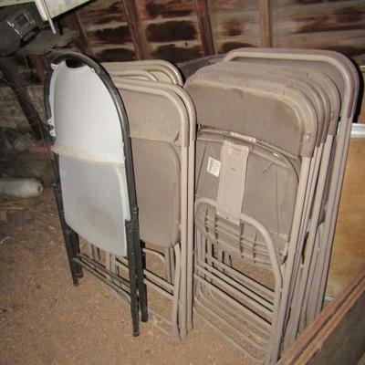 ES-1  FOLDING CHAIRS