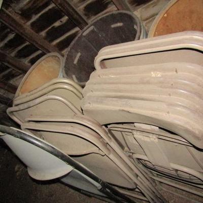 ES-1  FOLDING CHAIRS