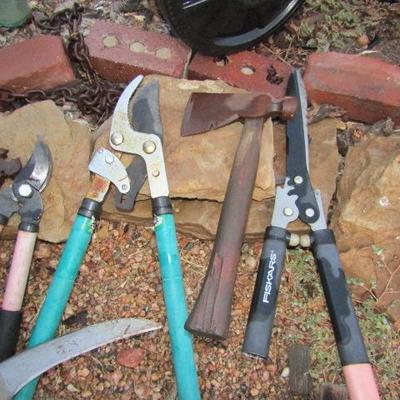 ES-5  YARD HAND TOOLS