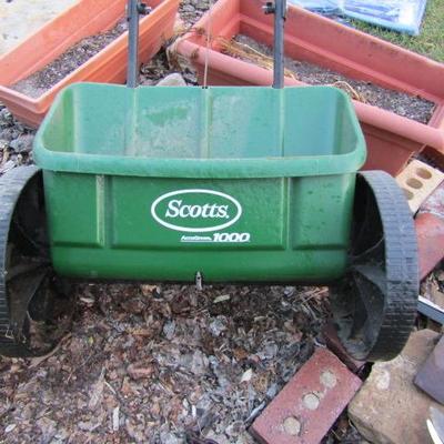 ES-5  YARD HAND TOOLS