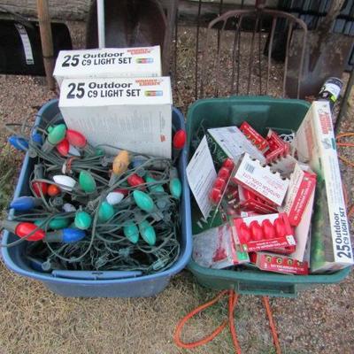 ES-6  CHRISTMAS OUTDOOR LIGHTS