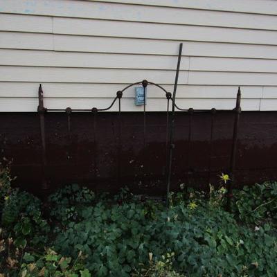 ES-7  ANTIQUE HEAD AND FOOT BOARD