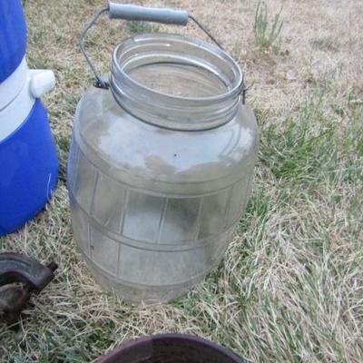 ES-13  MISCELLANEOUS KITCHEN