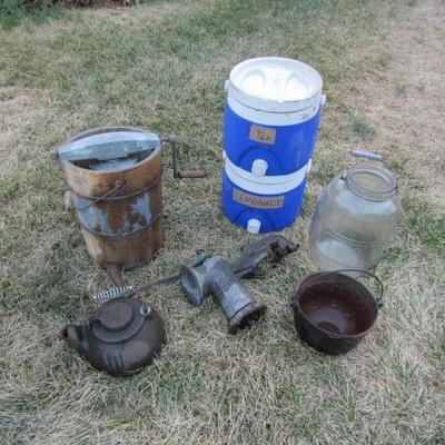 ES-13  MISCELLANEOUS KITCHEN