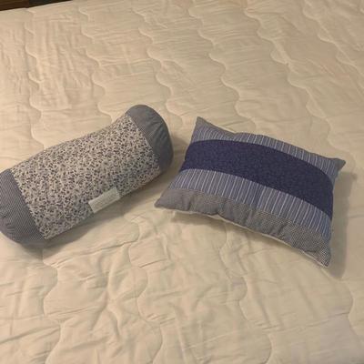 Lot 83 - Bed Linens 