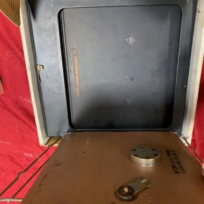 #130 Vintage Coleman Camp Oven