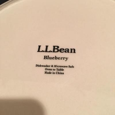Lot 111 - L.L. Bean Dish Set