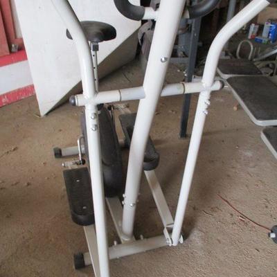 EXERCISE BIKE AND WEIGHT BENCH