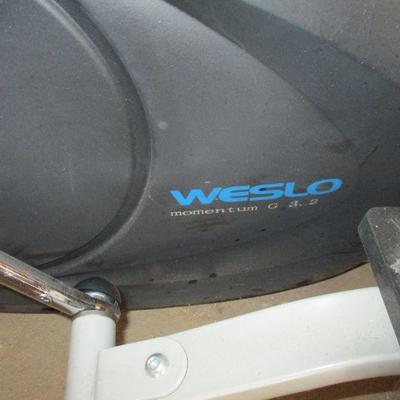 EXERCISE BIKE AND WEIGHT BENCH