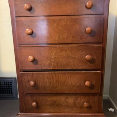 20. Vintage 5-drawer walnut dresser (30â€x18â€x49â€)