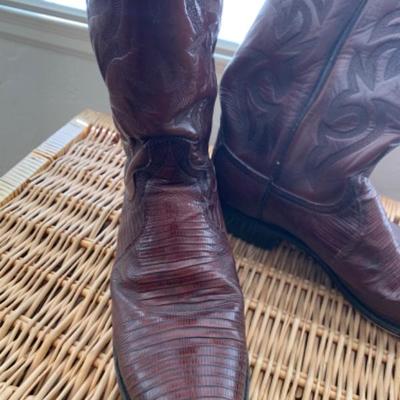 29. Pair of menâ€™s size 12 lizard cowboy boots