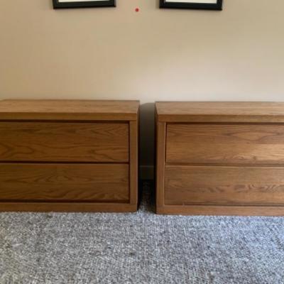 39. Pair of oak drawer chests by Conant (33â€x18x21â€)