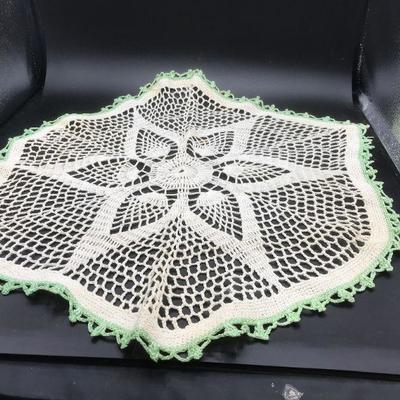 Green Edge Doily Set