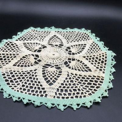 Green Edge Doily Set