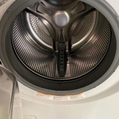 51. LG washing machine and Hotpoint dryer