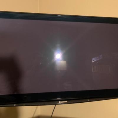 8. Panasonic Flat Screen TV 50” With Remote
