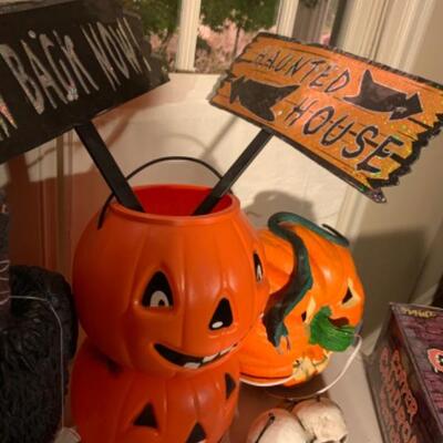 31. Halloween Decor