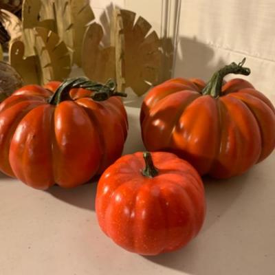 33. Thanksgiving Table Decor