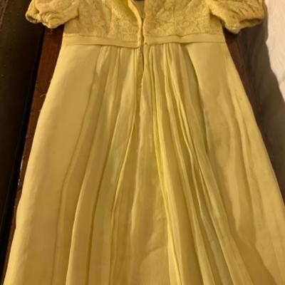 45. Vintage Girls Dress, Size 4-6 year old
