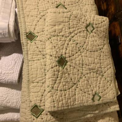 48. Bed Linens (Queen Size), Duvets, Bath Mats, Table Linens