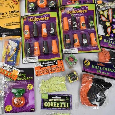 23 pc Halloween Party Supplies - New | EstateSales.org
