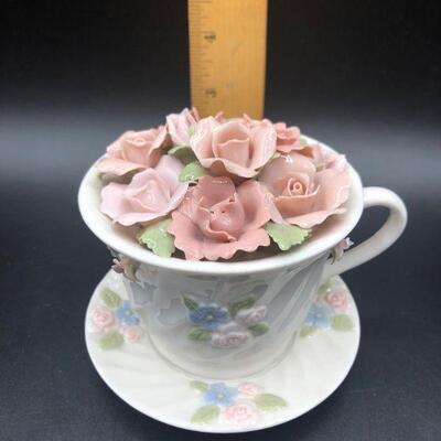 Tea Cup of Roses Porcelain Music Box