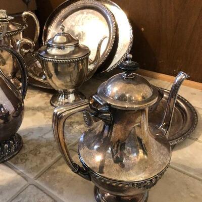 Lot 26 - Silverplate and Decorative Items
