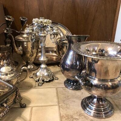 Lot 26 - Silverplate and Decorative Items