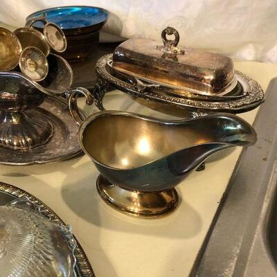 Lot 27 - Silverplate and Decorative Items