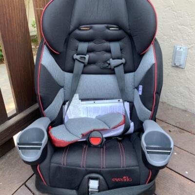 61.  Infant car seat (pristine)