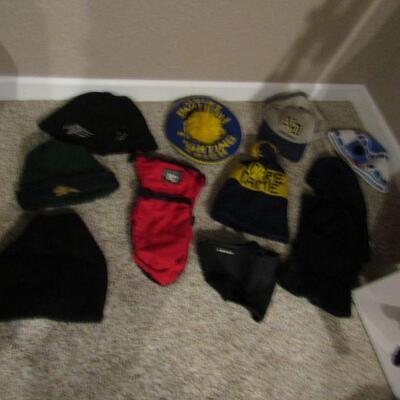 LOT 138  MEN'S WINTER HATS