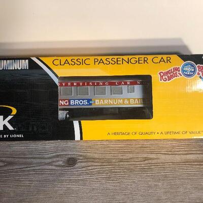 W4: K-Line 612466 Ringling Bros Advertising Car w/Box Train