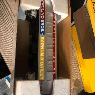 W4: K-Line 612466 Ringling Bros Advertising Car w/Box Train