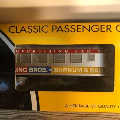 W4: K-Line 612466 Ringling Bros Advertising Car w/Box Train