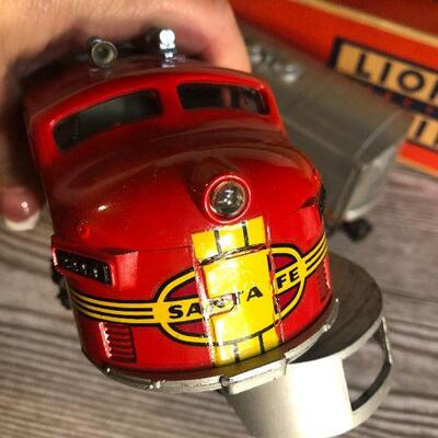 W5: Lionel Sante Fe Units (Trains 2243C & 2243P)