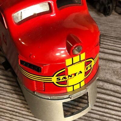 W5: Lionel Sante Fe Units (Trains 2243C & 2243P)