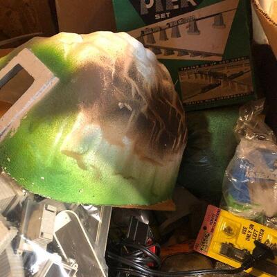 W8: Tain Accessories: Grass, Piers, and More